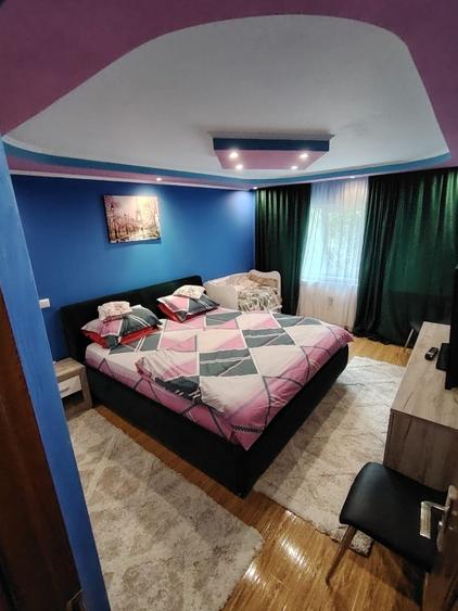 Apartament cu 3 camere decomandat în C5