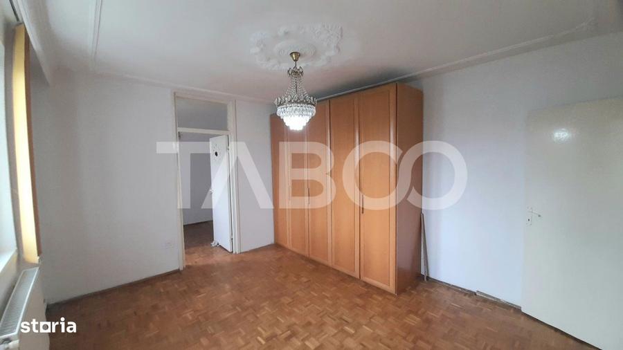 Apartament cu 2 camere nedecomandat, mobilat în Mihai Viteazul
