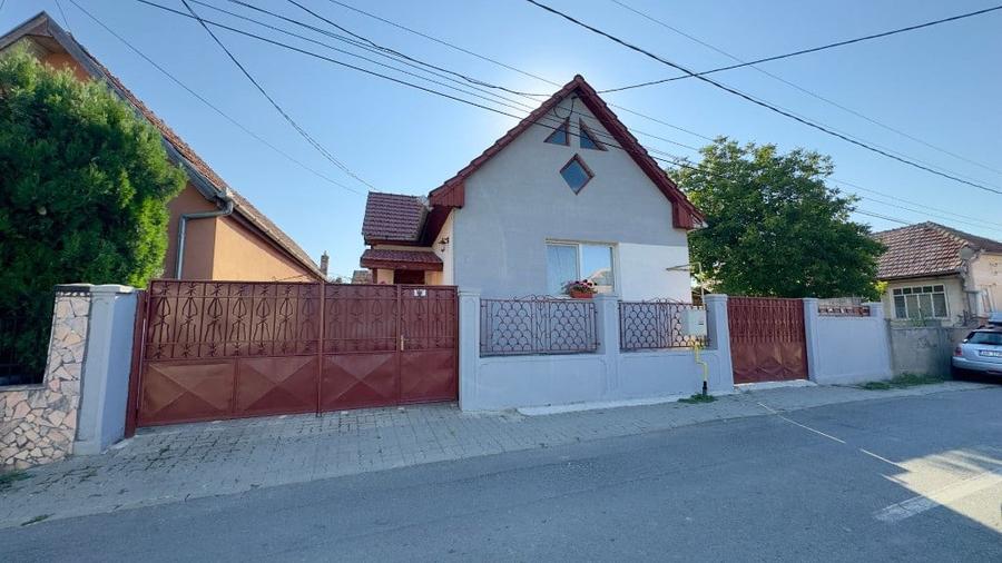 Casă cu 3 camere cu Teren 800 Mp în Central