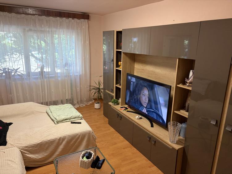 Apartament cu 2 camere decomandat în Inel II