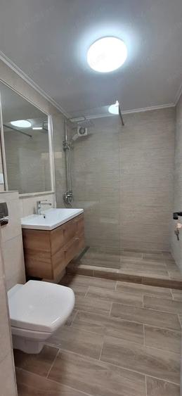 Apartament cu 2 camere decomandat în Sud