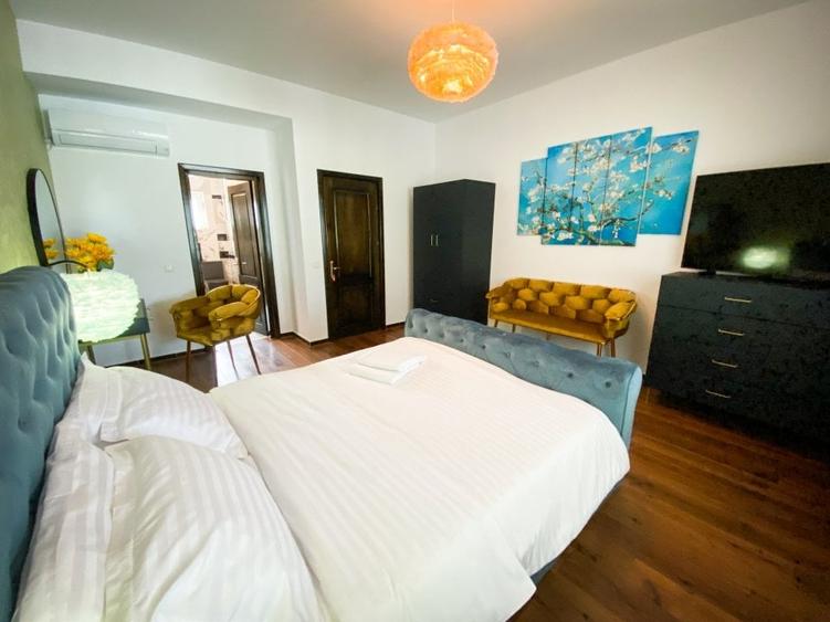 Casă individuală cu 7 camere cu Teren 1500 Mp în Buftea