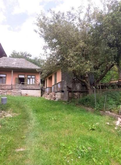 Casă individuală cu 2 camere cu Teren 991 Mp în Soveja