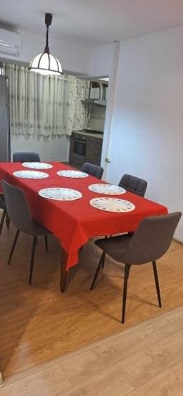 Apartament cu 3 camere decomandat, mobilat în Iancului