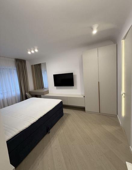 Apartament cu 3 camere decomandat, mobilat în Aviației
