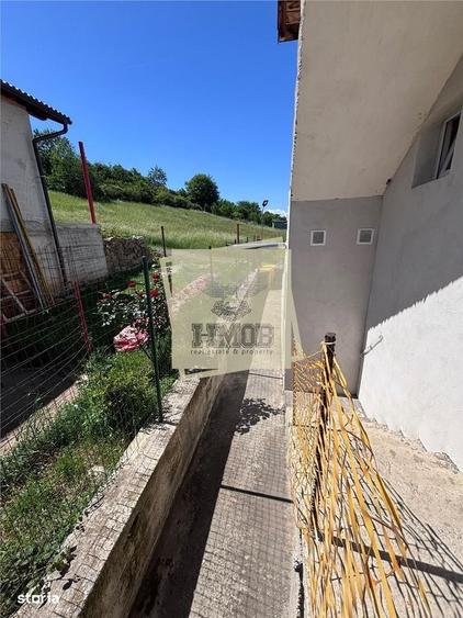 Apartament cu 3 camere decomandat în Șura Mare