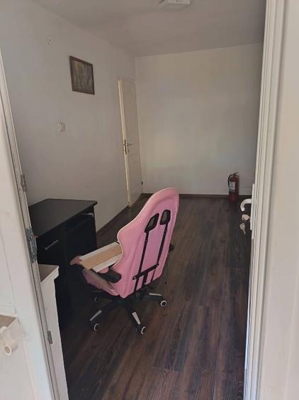 Apartament cu 3 camere decomandat în 9 Mai