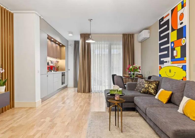Apartament cu 2 camere semidecomandat în Barbu Văcărescu