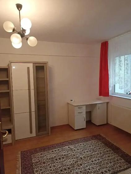 Garsonieră decomandată în Obcini