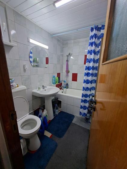 Casă cu 3 camere cu Teren 2200 Mp în Central