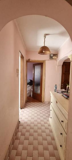 Apartament cu 3 camere decomandat în Drumul Taberei