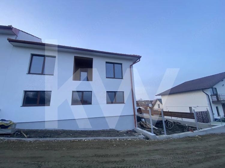 Casă cu 4 camere cu Teren 300 Mp în Șura Mică