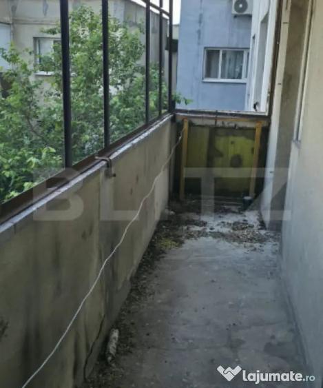 Apartament cu 3 camere, an 1983, zona Caraiman - 4