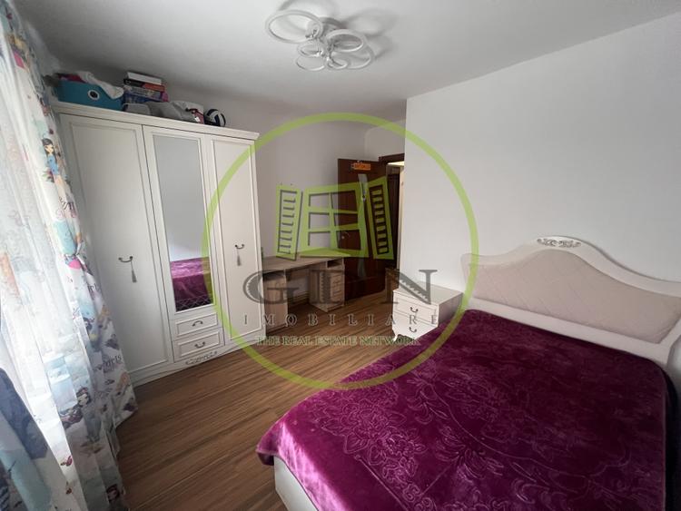 Apartament cu 4 camere decomandat în 1 Mai