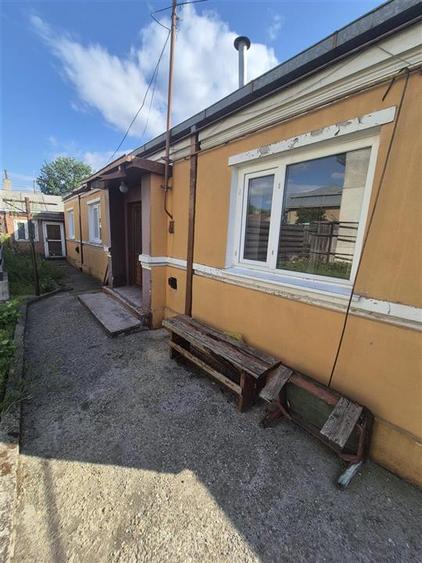 Casă individuală cu 2 camere cu Canalizare în Apollo