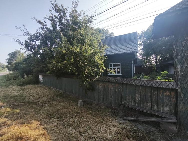 Casă individuală cu 3 camere cu Teren 6500 Mp în Negostina