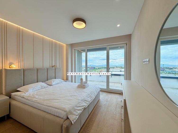 Apartament cu 4 camere decomandat în Tractorul