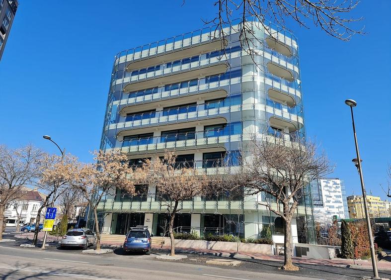Birou, de 1,800 mp, în Unirii