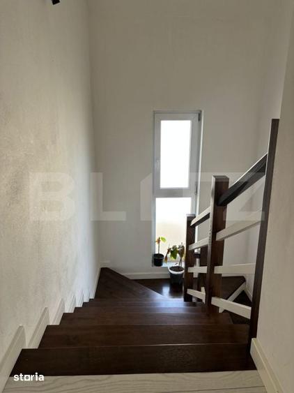 Casă cu 9 camere cu Teren 1000 Mp în Dumitra