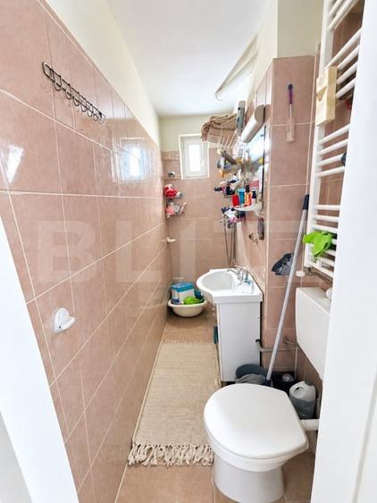 Apartament cu 2 camere semidecomandat, mobilat în Rovinari