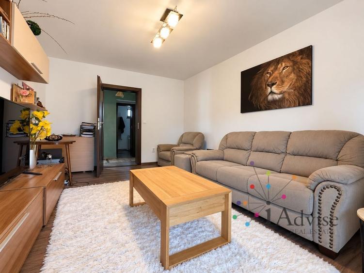 Apartament cu 3 camere decomandat, mobilat în Brașovul Vechi