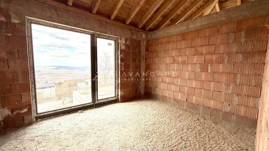 Duplex cu 5 camere cu Canalizare în Feleacu