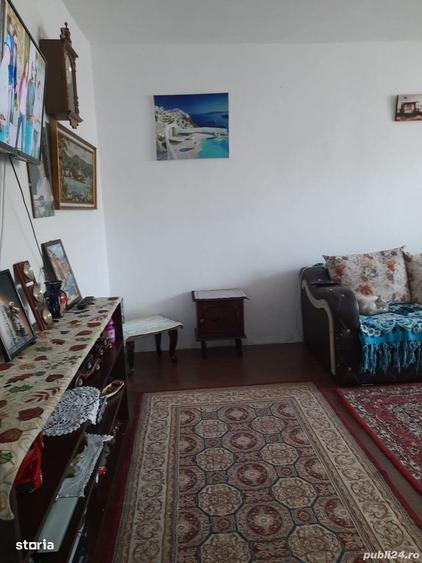 Apartament cu 4 camere decomandat în Micro 17
