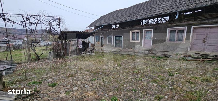 Casă cu 2 camere cu Teren 1200 Mp în Brănești