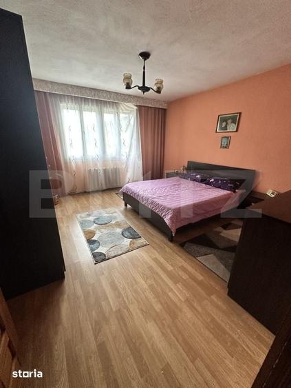 Casă cu 10 camere cu Teren 500 Mp în Central