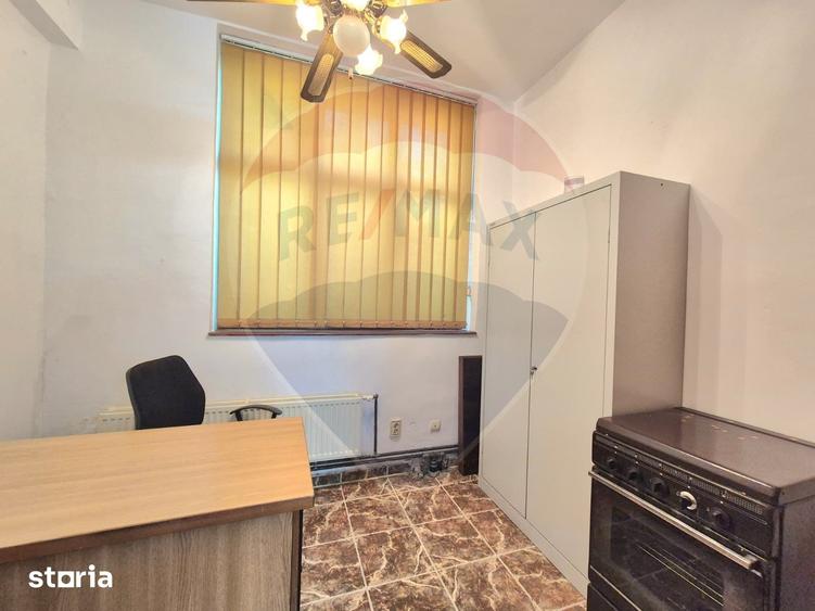 Spațiu comercial, de 147 mp, în Șega