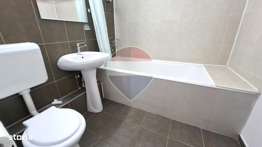 Apartament cu 2 camere decomandat în Bucur Obor