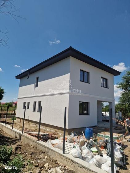 Casă cu 4 camere în Central