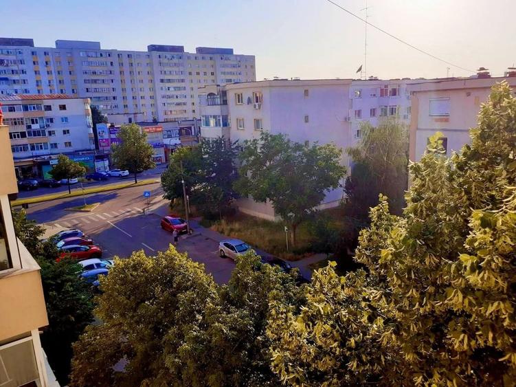 Apartament cu 3 camere decomandat în Exercițiu