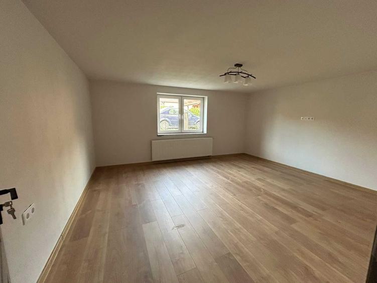 Casă cu 2 camere în Central