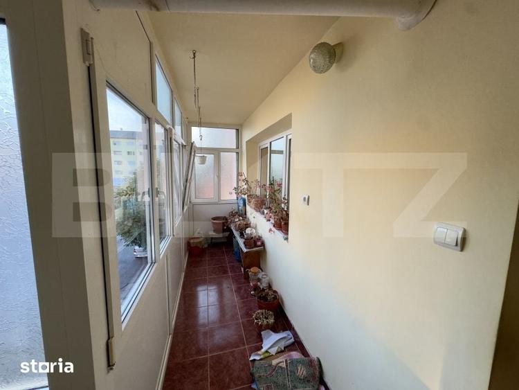 Apartament cu 3 camere decomandat în Central