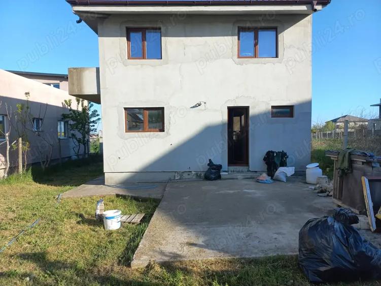 Casă cu 4 camere cu Teren 400 Mp în Ovidiu