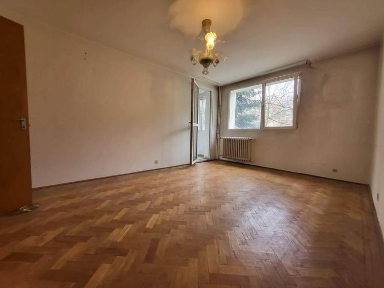 Apartament cu 4 camere semidecomandat în Nicolae Grigorescu