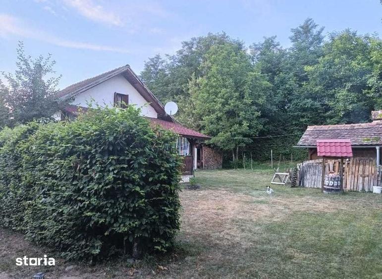 Casă cu 2 camere cu Teren 25 Mp în Central