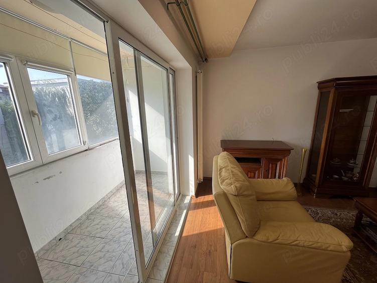 Apartament cu 4 camere decomandat, mobilat în Obor