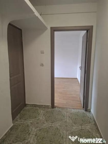 Apartament cu 2 camere semidecomandat în Malu Roșu