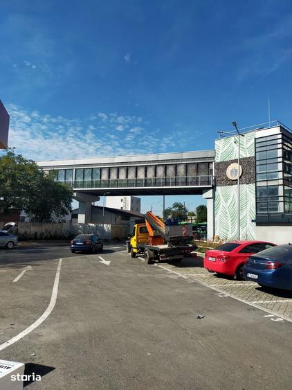 Spațiu comercial, de 300 mp, în Central