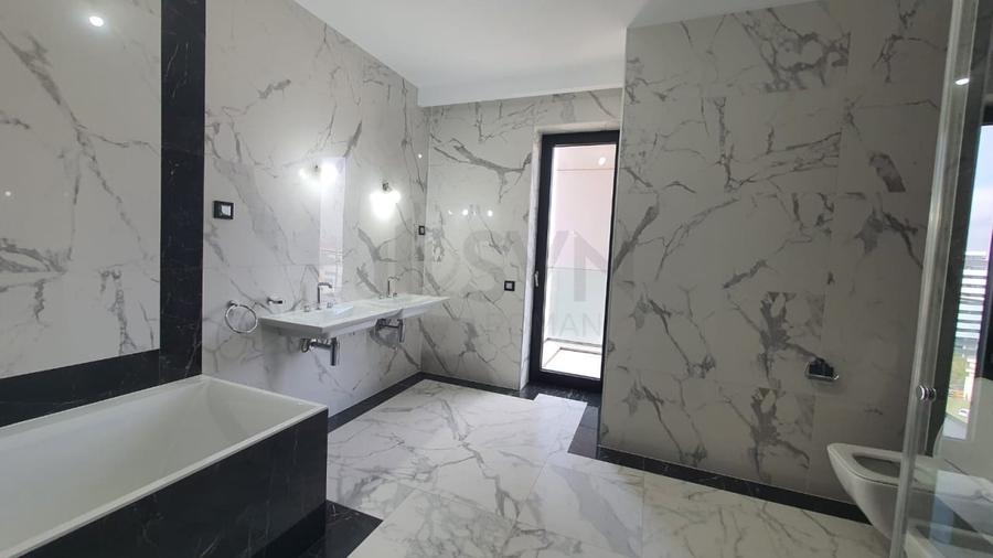 Penthouse cu 5 camere decomandat în Herăstrău