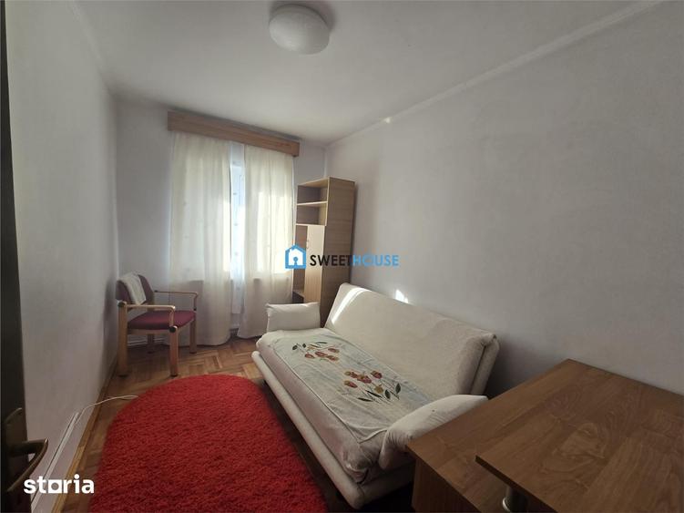 Apartament cu 3 camere, mobilat în Central