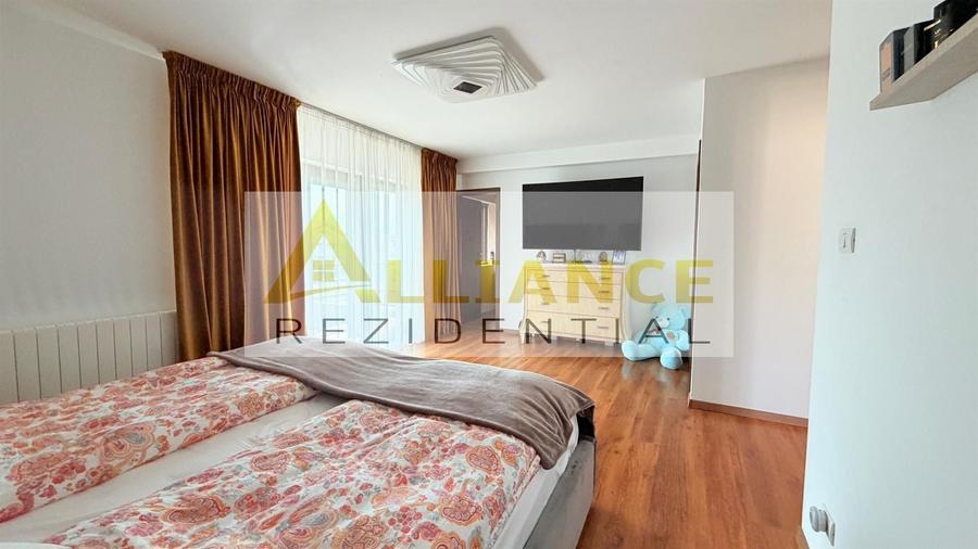 Casă individuală cu 5 camere cu Canalizare în Berceni