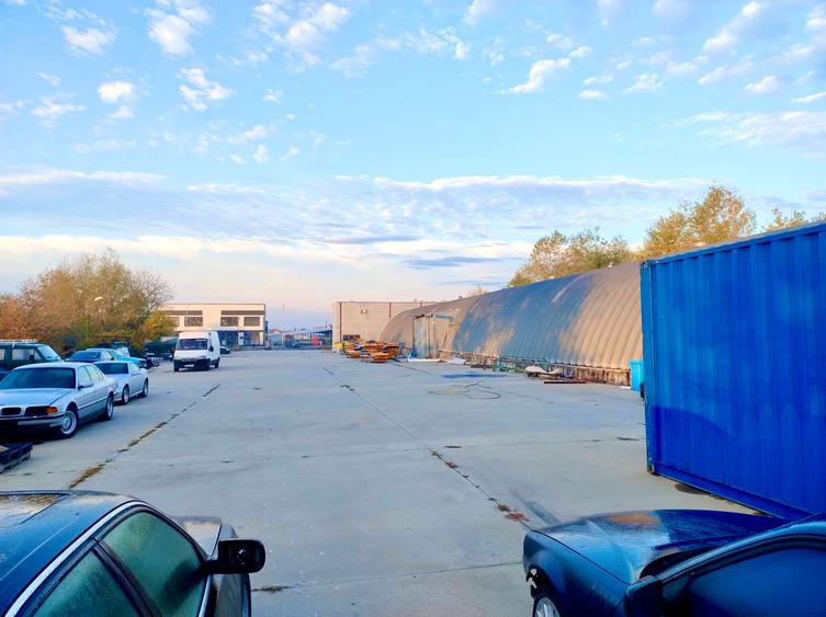 Spațiu industrial, de 1,700 mp, în Periferie