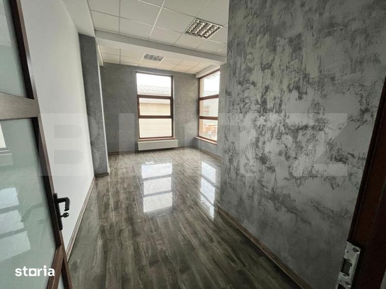 Spațiu comercial, de 18 mp, în Centura