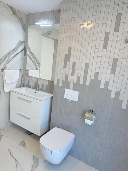 Apartament cu 3 camere decomandat, mobilat în Universitate