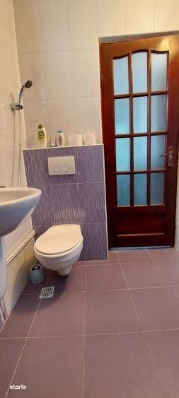 Casă cu 4 camere decomandat în Calea Poplăcii