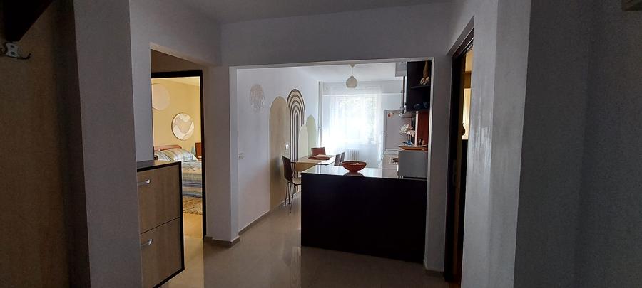 Apartament cu 2 camere decomandat în Boema