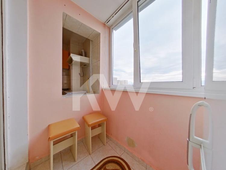 Apartament cu 2 camere decomandat, mobilat în Tractorul